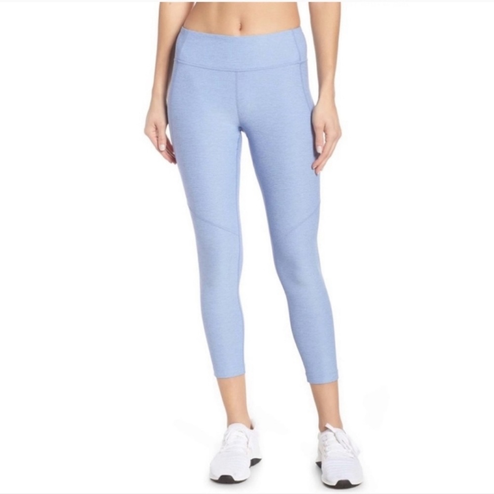 NWT Outdoor Voices 3/4 warmup leggings in lilac